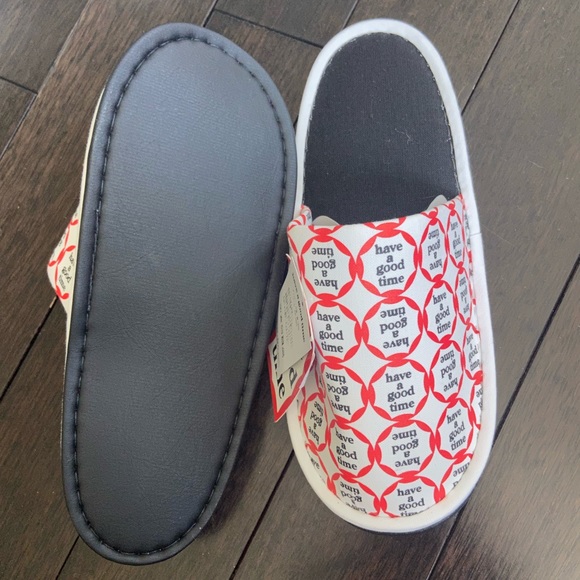 “Have a Good Time” slipper (NWT) (one size) - Picture 4 of 4